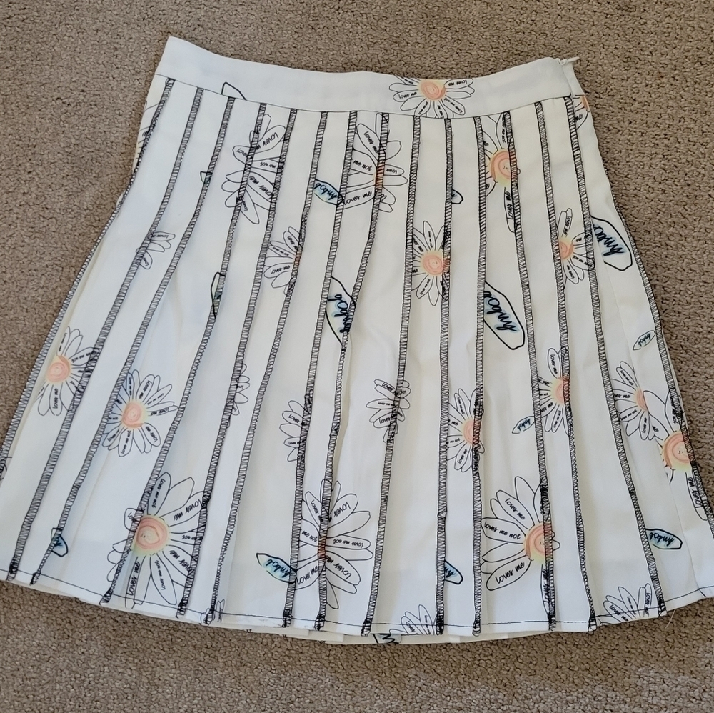 Goodbye Bread Oopsie Daisy Graphic Floral Printed Pleated High Waist Mini Skirt - Picture 8 of 13